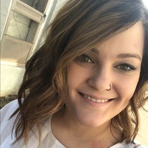 Meet your Posher, Kendra